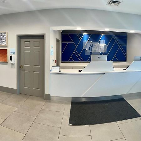 Holiday Inn Express & Suites Marquette By Ihg Eksteriør billede