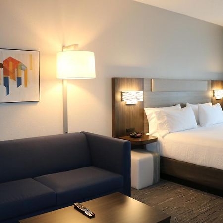 Holiday Inn Express & Suites Marquette By Ihg Eksteriør billede