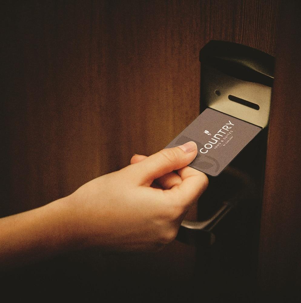 Holiday Inn Express & Suites Marquette By Ihg Eksteriør billede