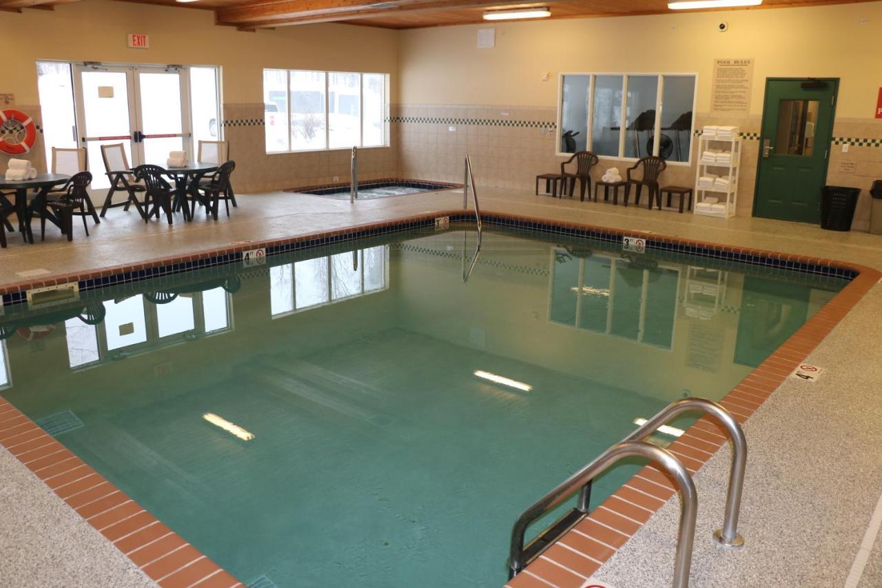 Holiday Inn Express & Suites Marquette By Ihg Eksteriør billede