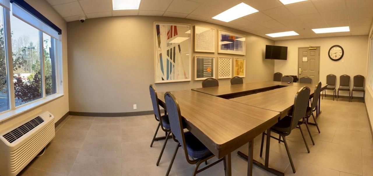 Holiday Inn Express & Suites Marquette By Ihg Eksteriør billede