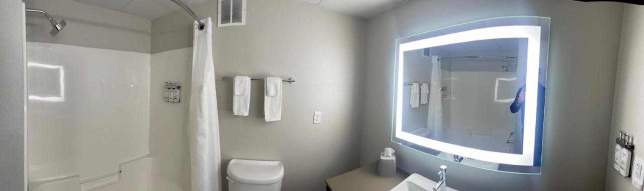Holiday Inn Express & Suites Marquette By Ihg Eksteriør billede