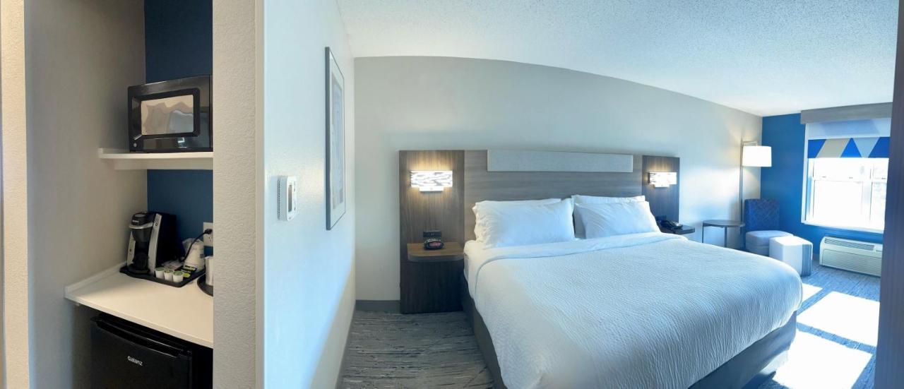 Holiday Inn Express & Suites Marquette By Ihg Eksteriør billede