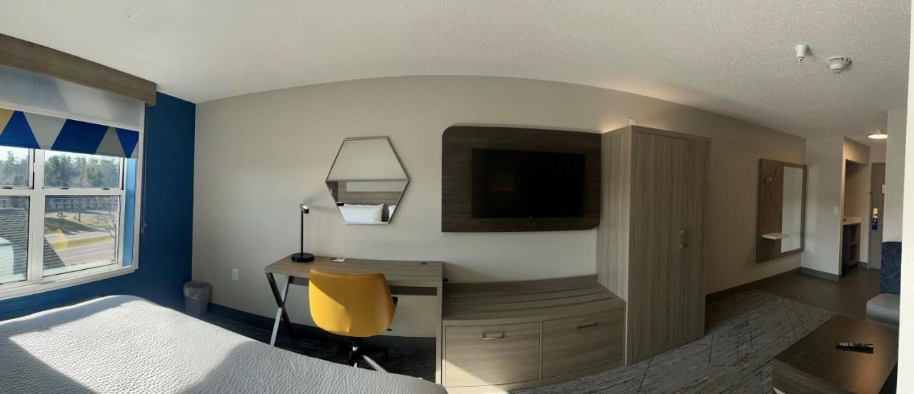 Holiday Inn Express & Suites Marquette By Ihg Eksteriør billede
