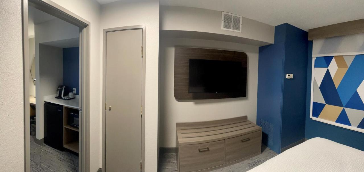 Holiday Inn Express & Suites Marquette By Ihg Eksteriør billede