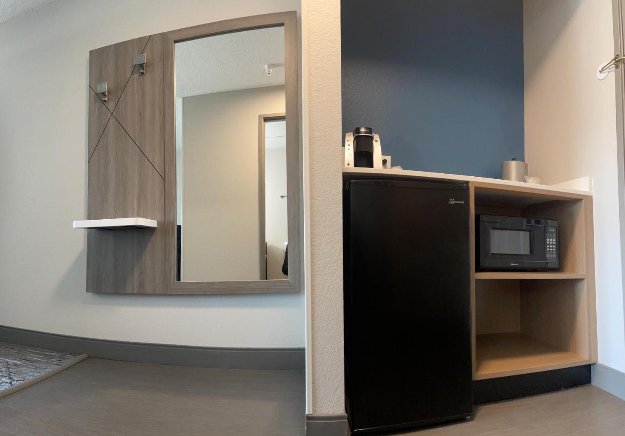Holiday Inn Express & Suites Marquette By Ihg Eksteriør billede