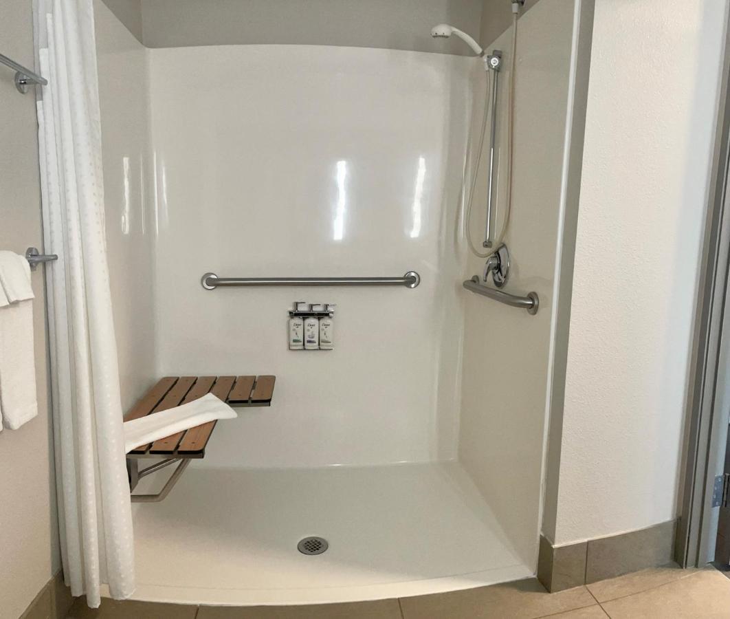Holiday Inn Express & Suites Marquette By Ihg Eksteriør billede
