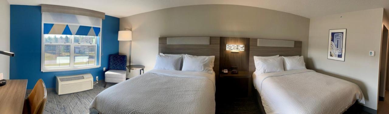 Holiday Inn Express & Suites Marquette By Ihg Eksteriør billede