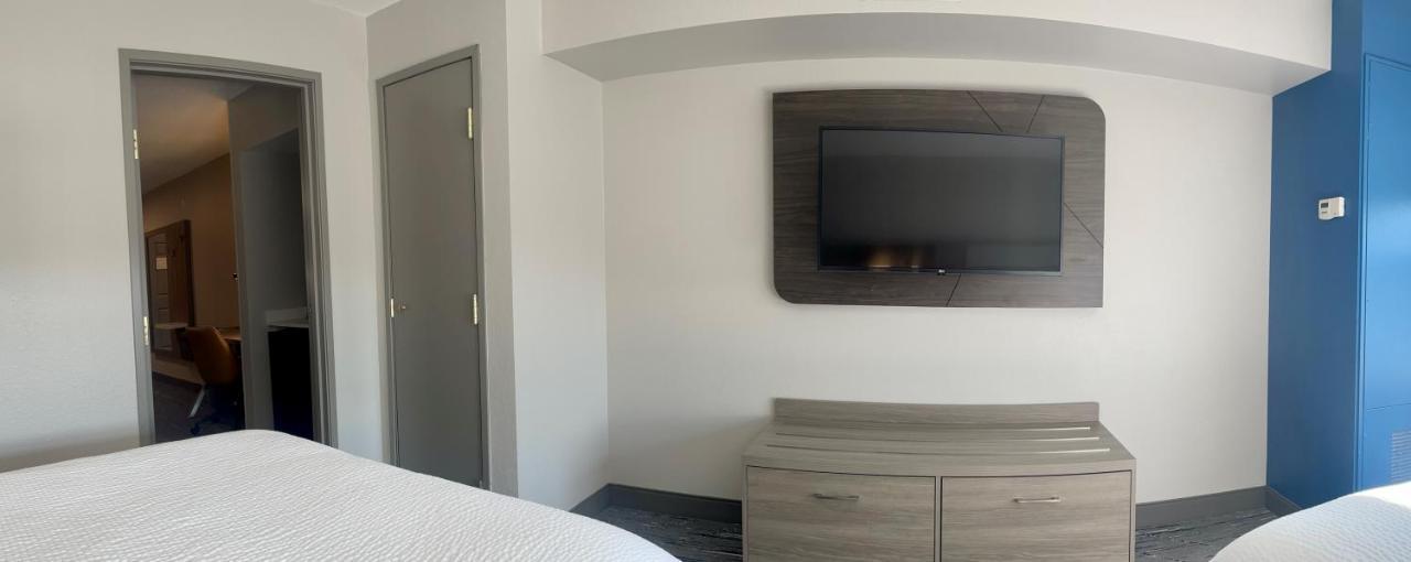Holiday Inn Express & Suites Marquette By Ihg Eksteriør billede