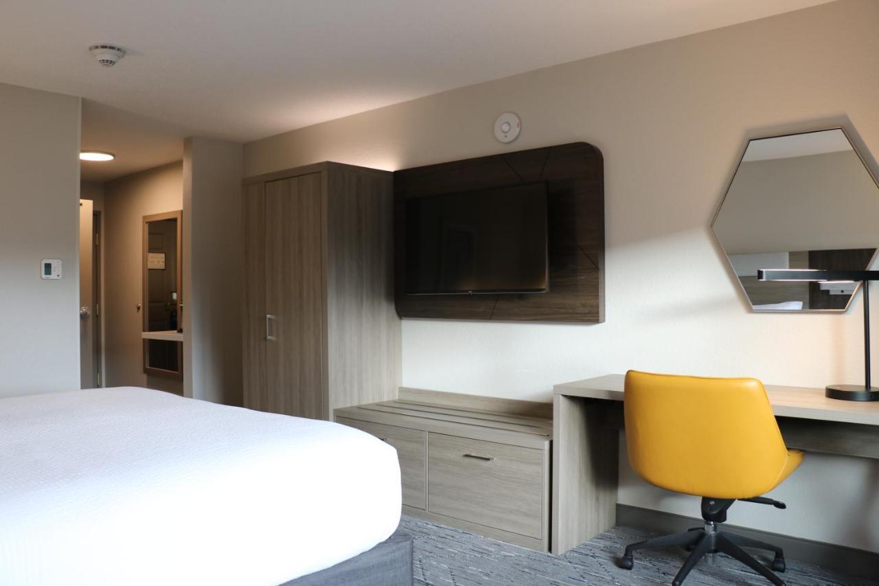 Holiday Inn Express & Suites Marquette By Ihg Eksteriør billede