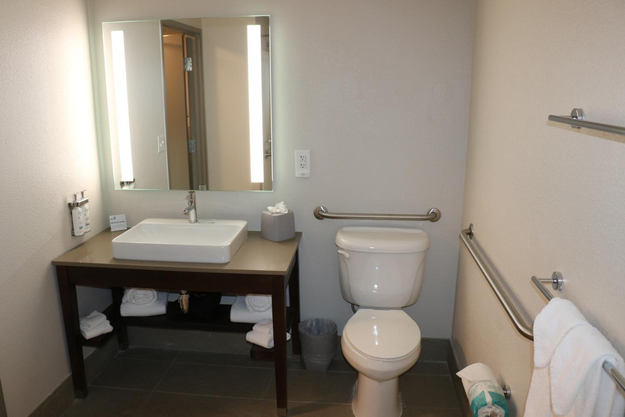 Holiday Inn Express & Suites Marquette By Ihg Eksteriør billede