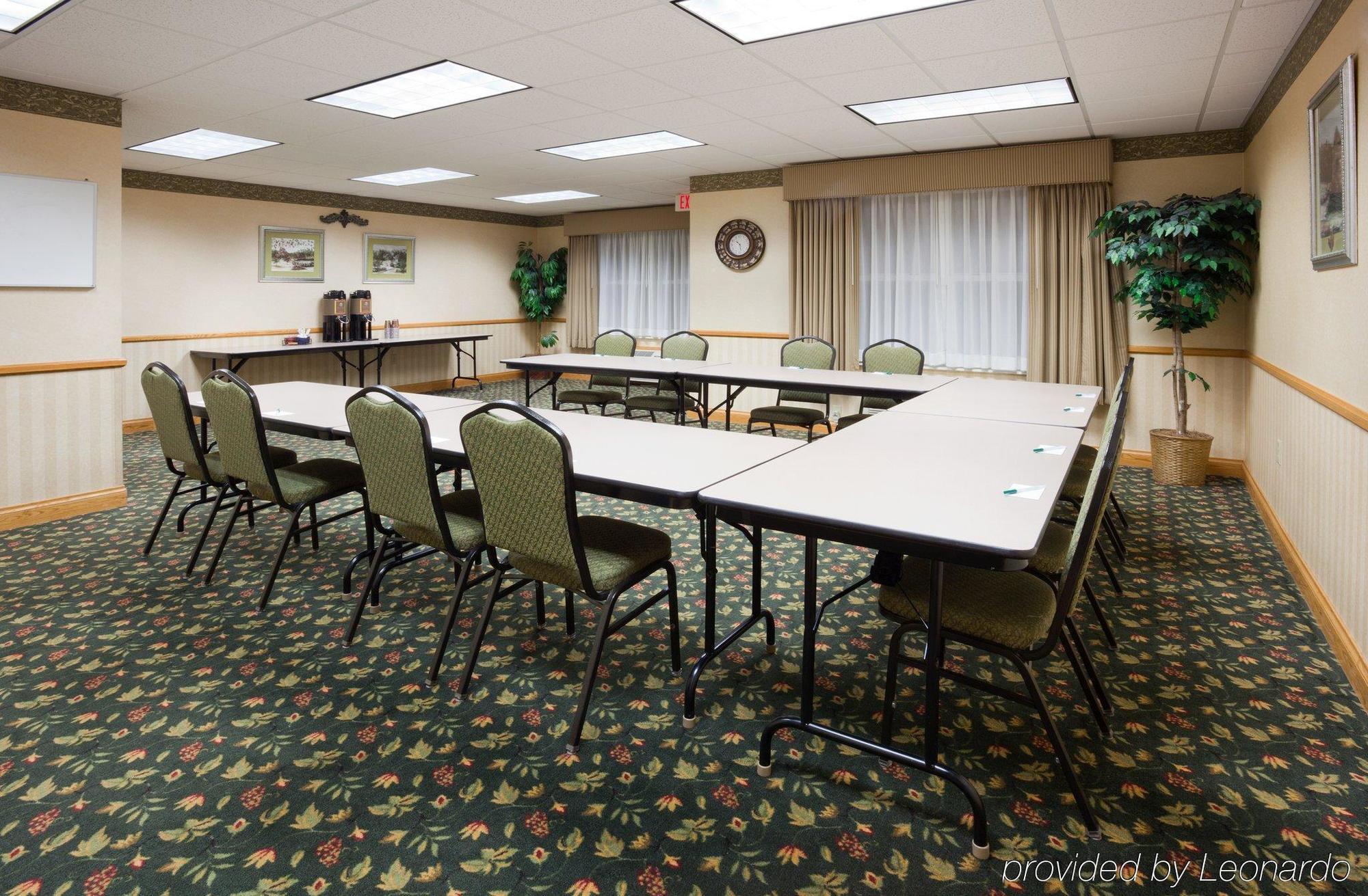 Holiday Inn Express & Suites Marquette By Ihg Eksteriør billede