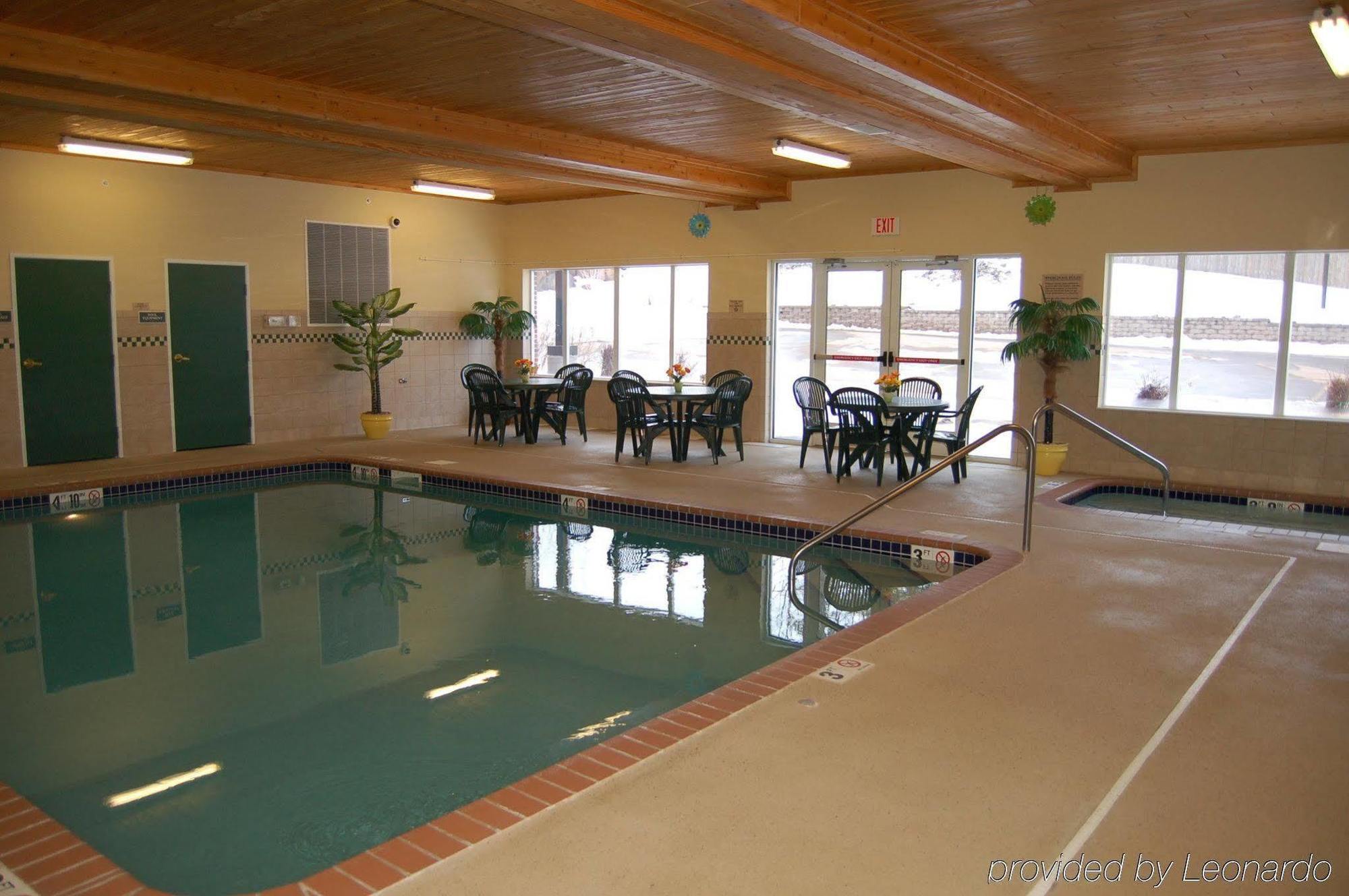 Holiday Inn Express & Suites Marquette By Ihg Eksteriør billede